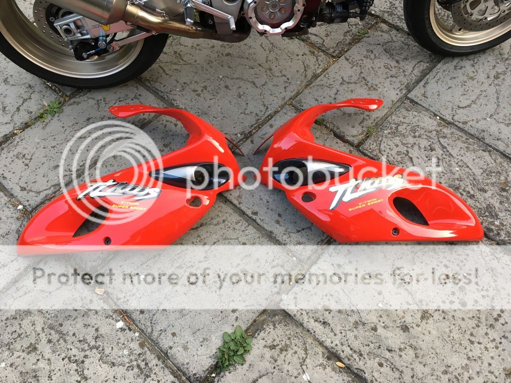 Tl1000s red top fairing panels